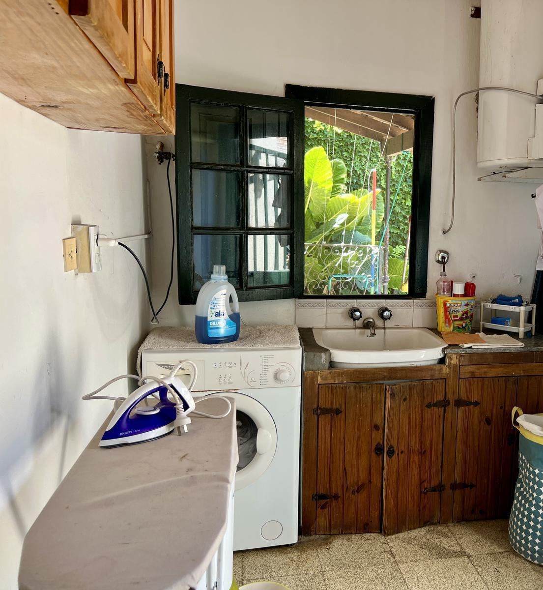 Casa con Local en Venta en San Antonio de Areco 4