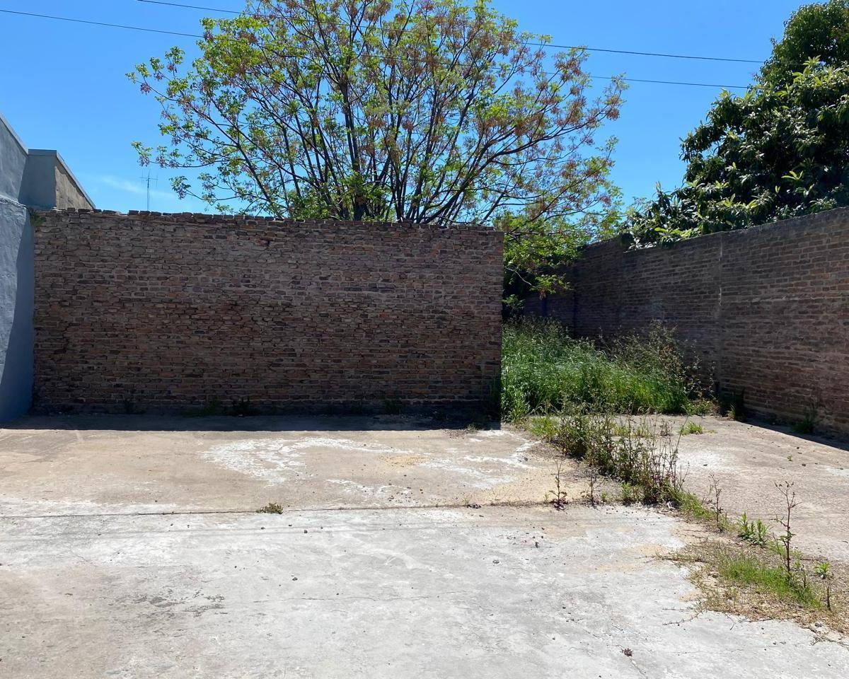 Local con Terreno en San Antonio de Areco 1