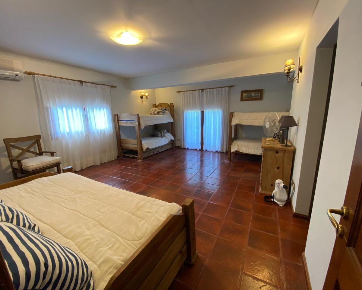 Magnifica Propiedad en Carilo 2