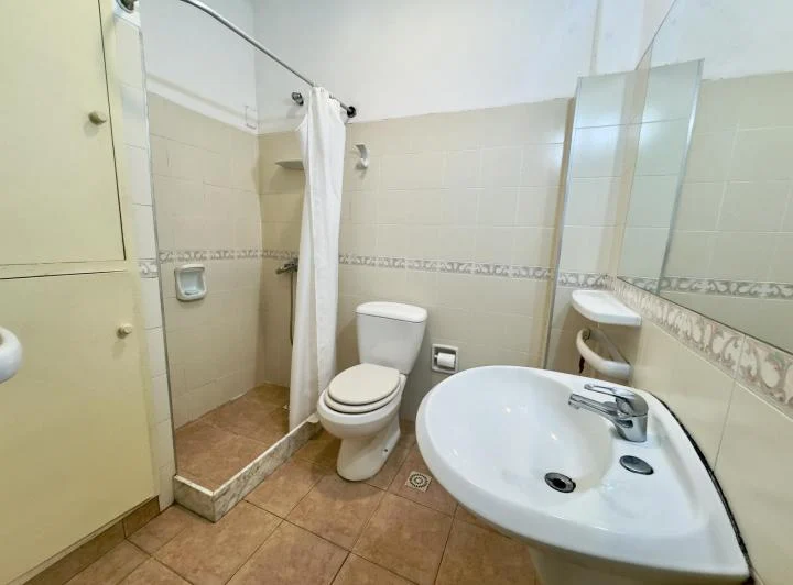 Apartamento en Alquiler de 2 dormitorios y terraza céntrico Colonia del Sacramento 3