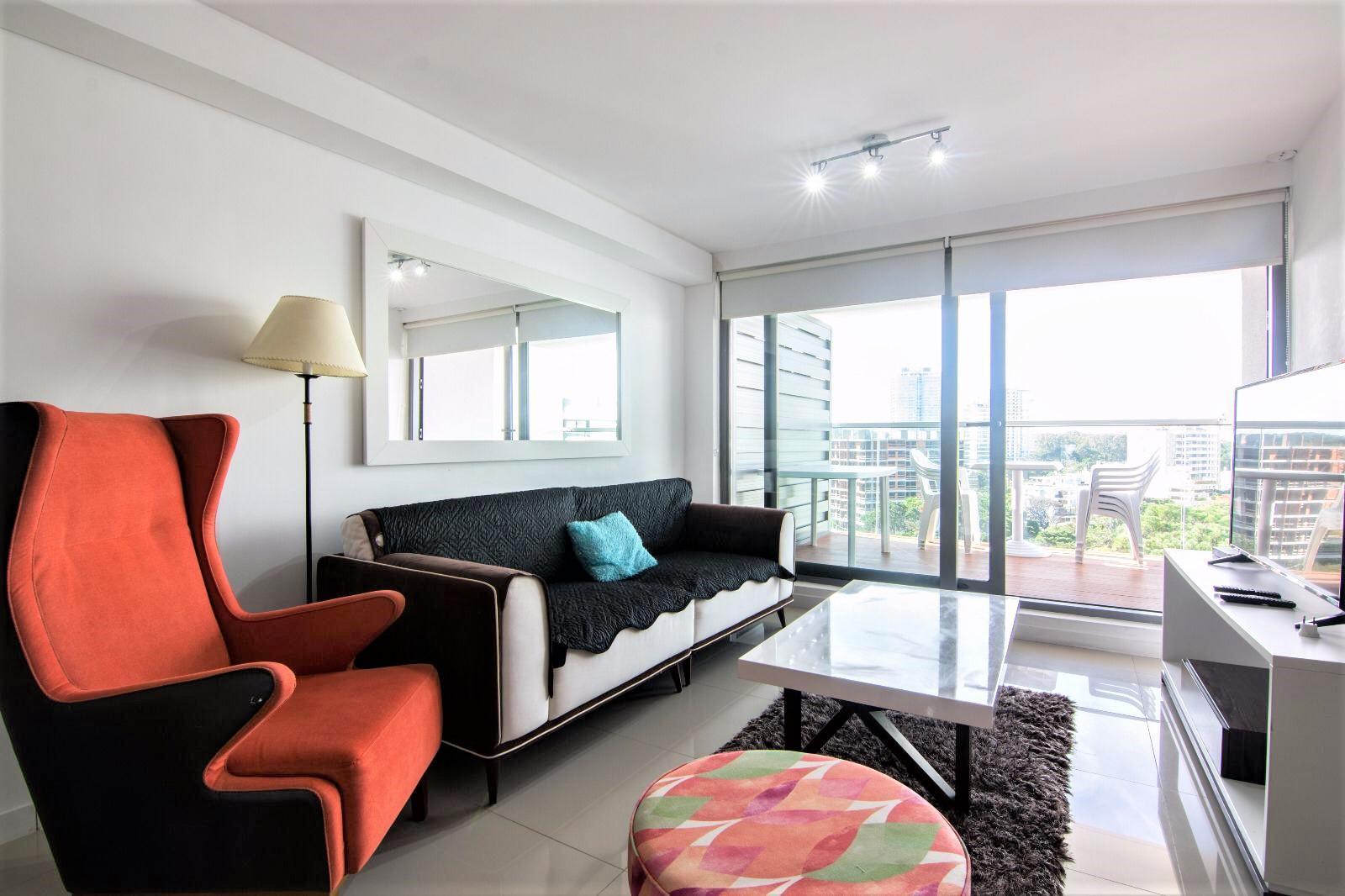 Punta del Este - Venta apartamento de 2 dormitorios con Amenities