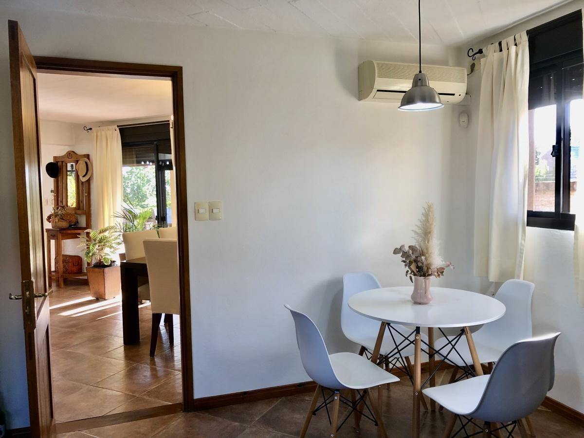 Foto de Colonia - Venta de casa de 3 dormitorios, 4 baños , barbacoa y piscina, imagen 4