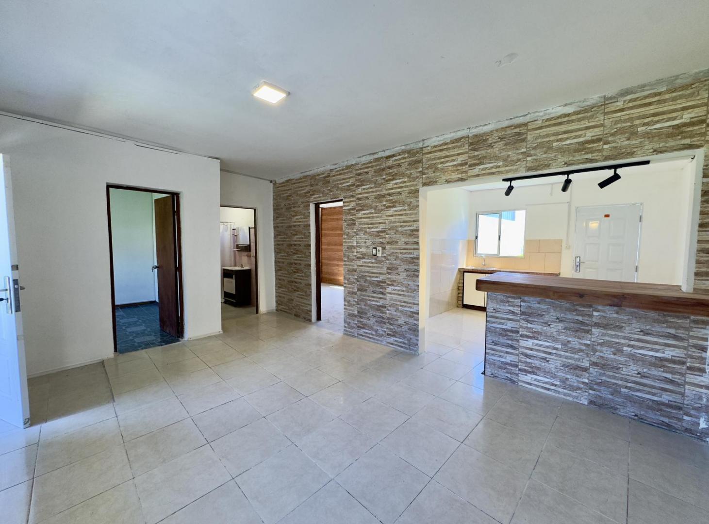 Foto de Venta de casa en Colonia de 2 dormitorios con patio, imagen 2