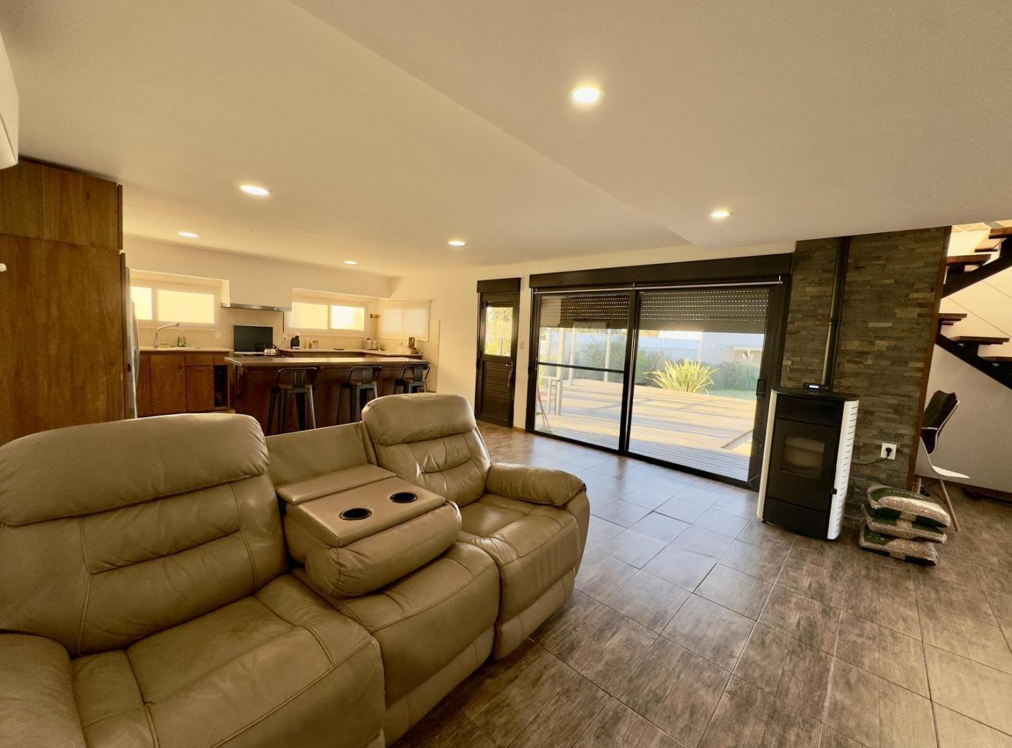 Foto de Casa en Venta de 3 dormitorios , 2 baños cochera y amplio patio en, imagen 3
