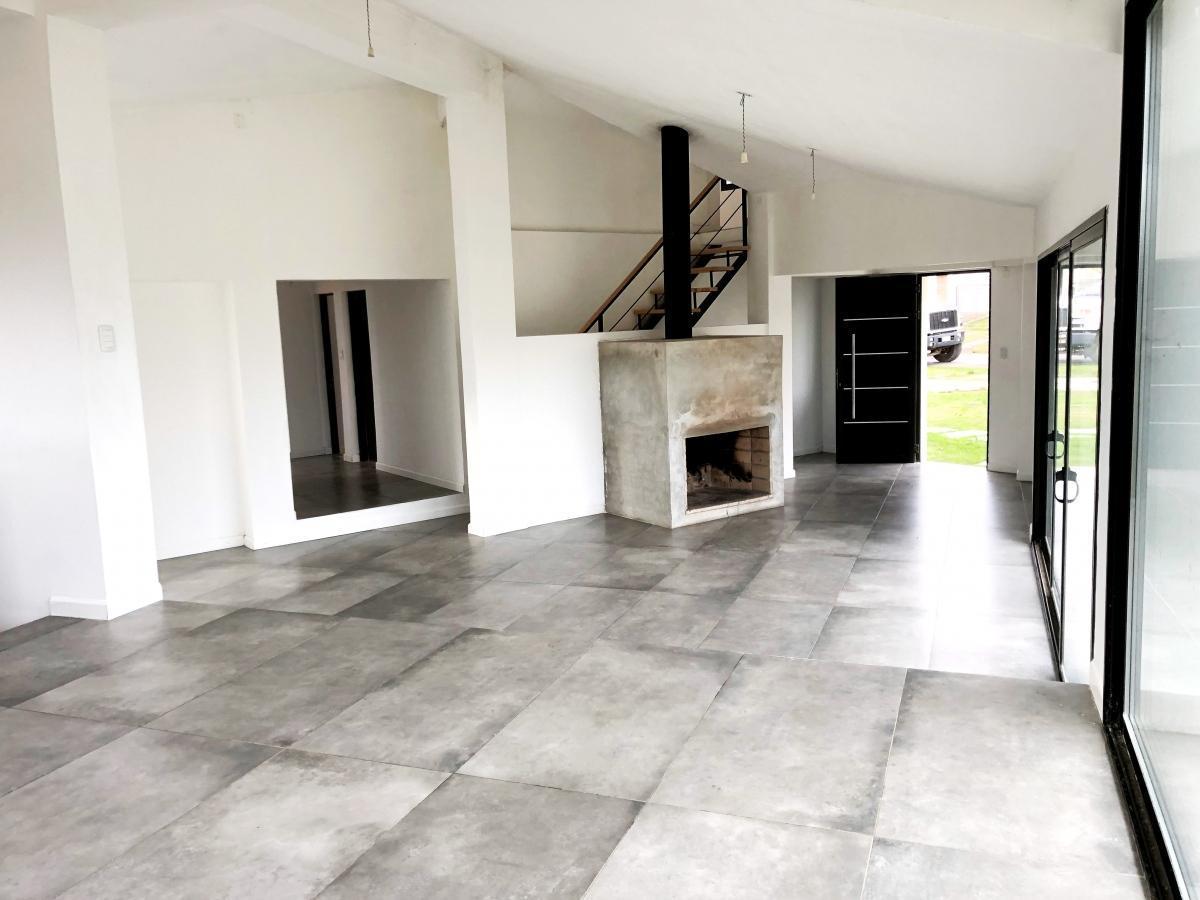 Foto de Colonia - Venta casa de 4 dormitorios a metros de Plaza de Toros, imagen 3