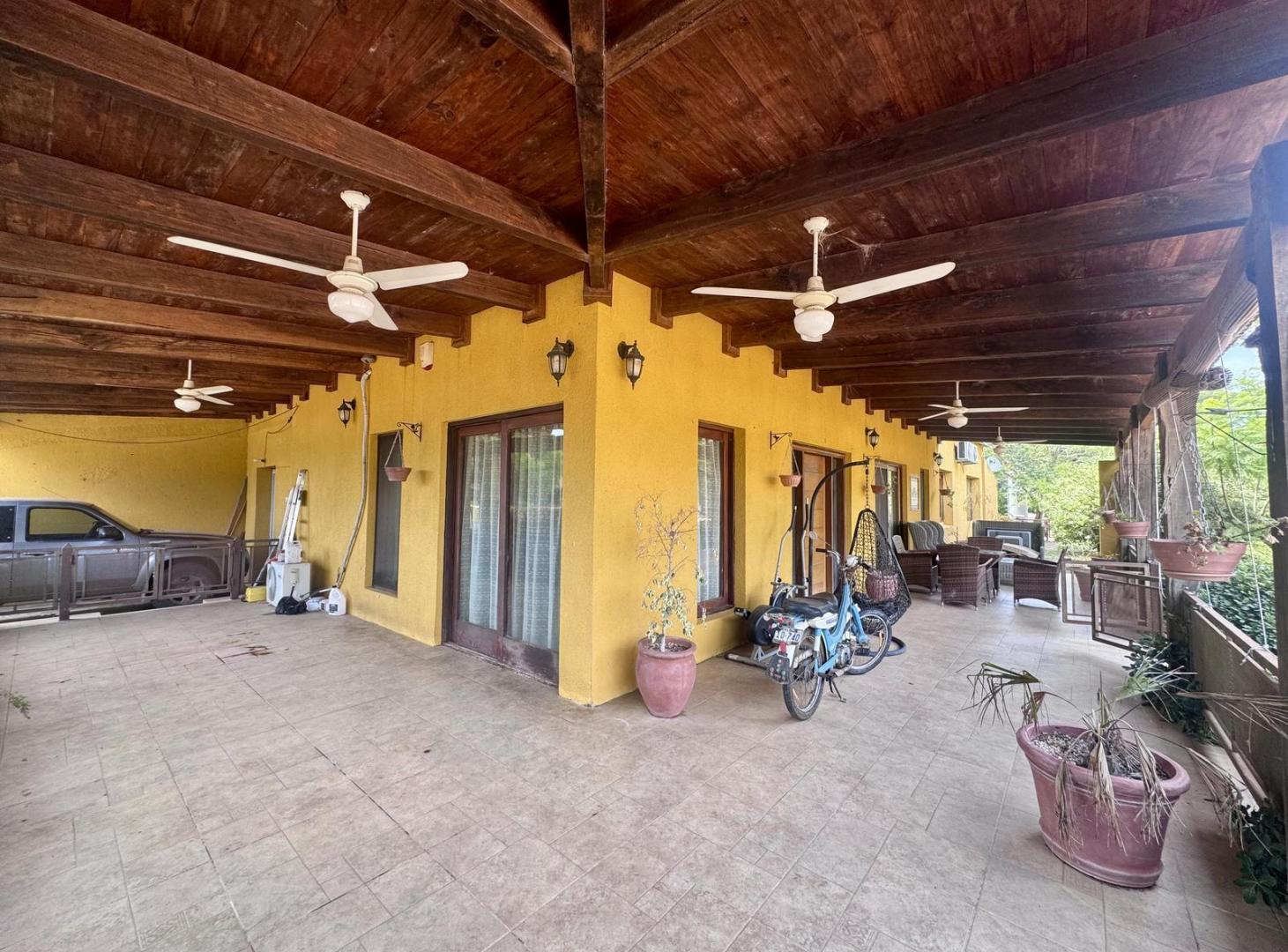 Chacra en venta con casi 7 hectáreas casa laguna y arroyo
