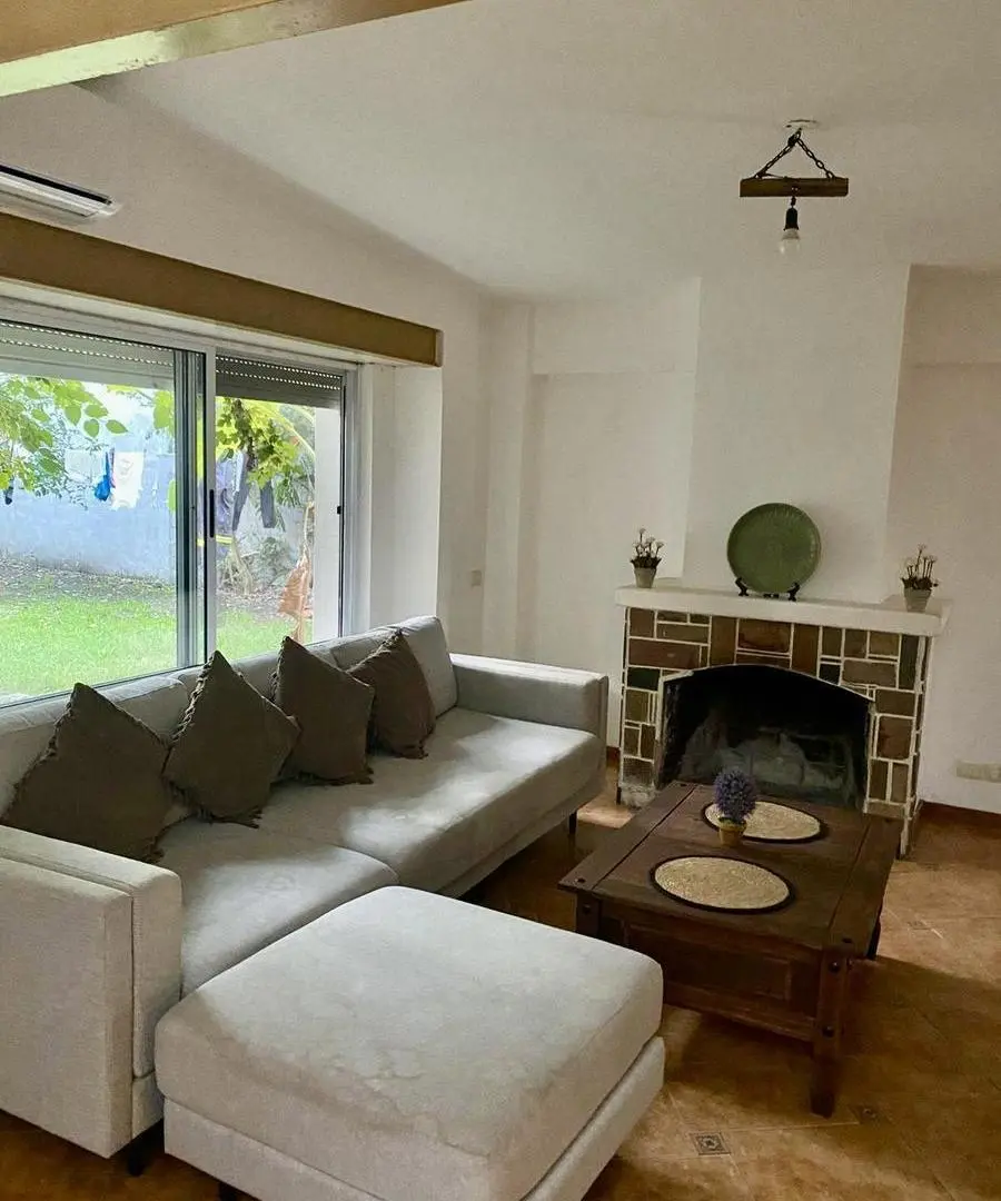 Casa en Venta de 3 dormitorios con patio a metros de Rambla Costanera en Colonia del Sacramento 5