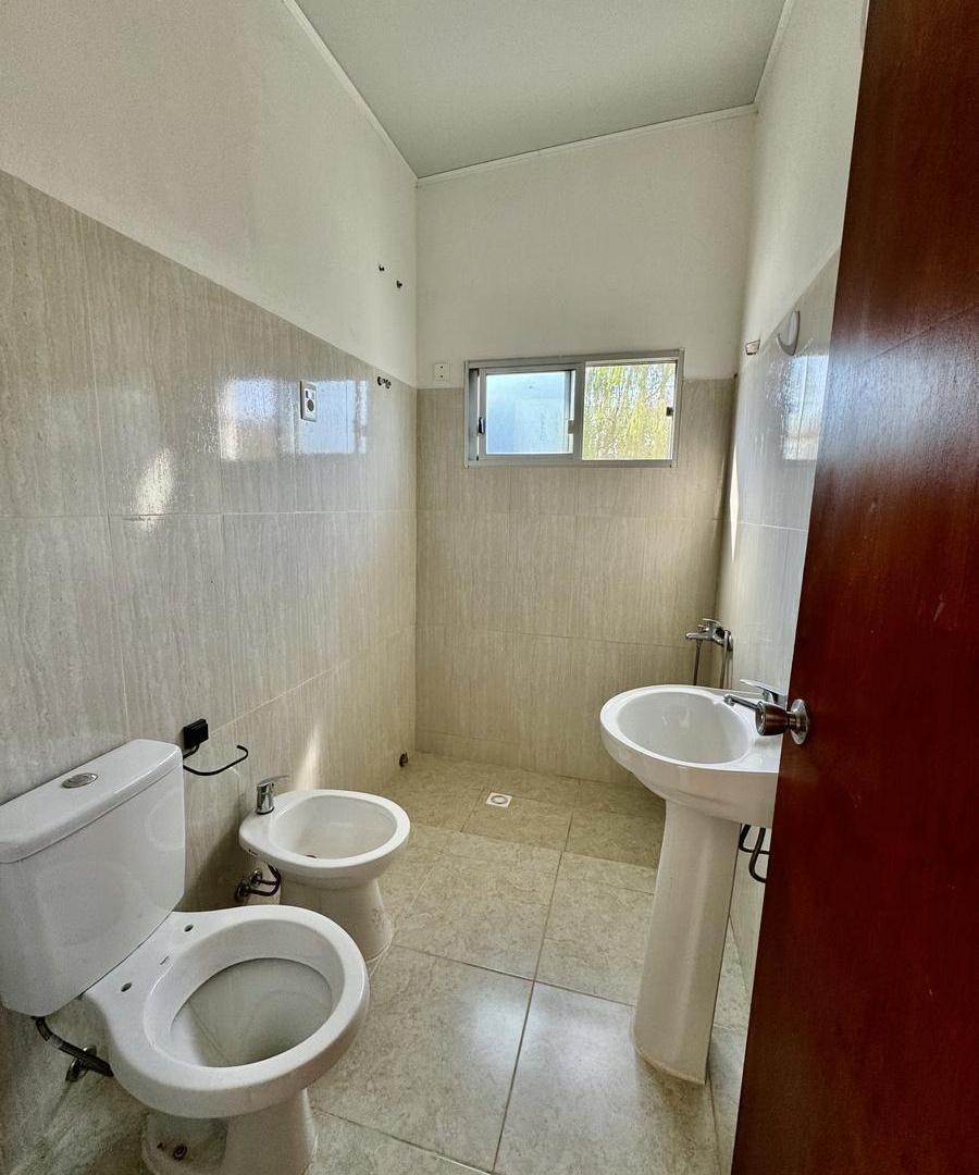 Foto de Colonia Alquiler casa de 1 dormitorio y patio, imagen 1