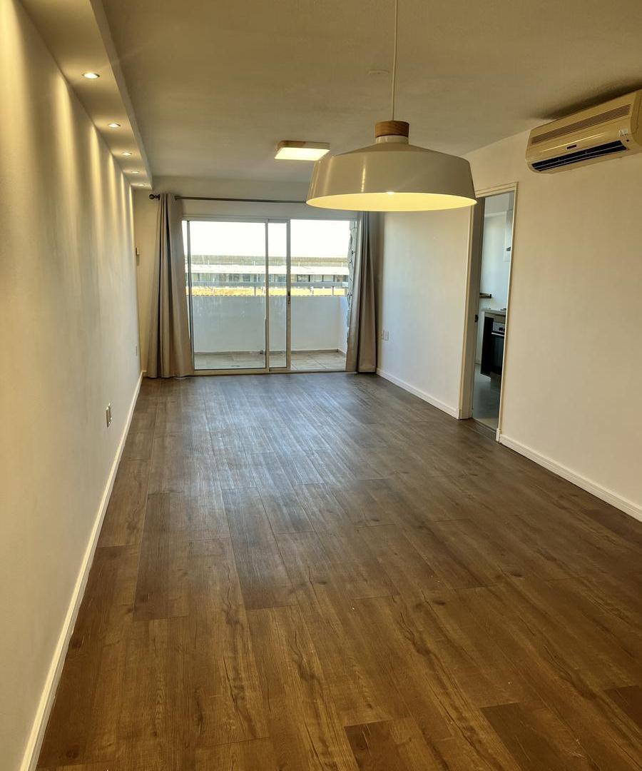 Foto de Alquiler de Penthouse en Buceo con balcón, imagen 1