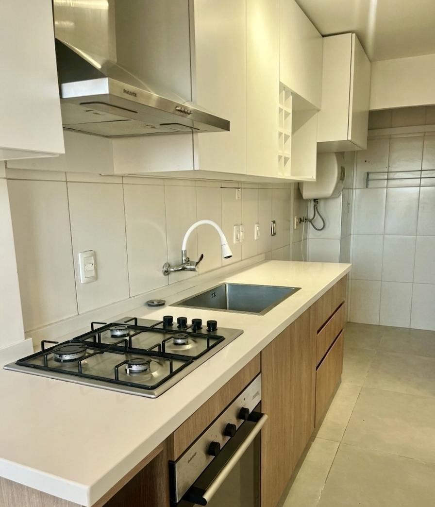 Foto de Alquiler de Penthouse en Buceo con balcón, imagen 2