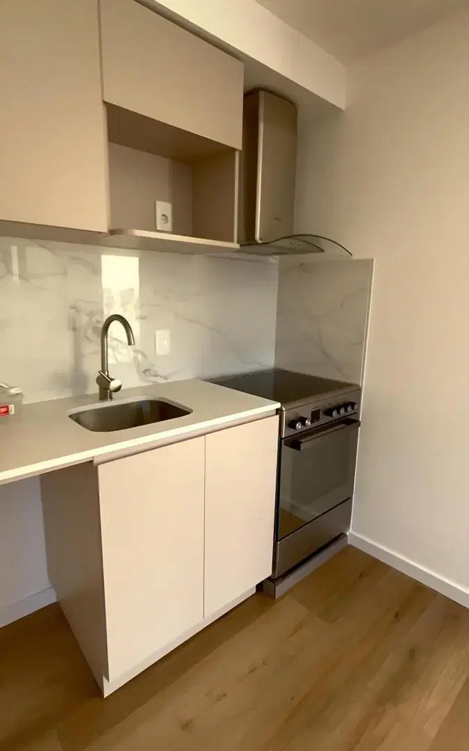 Apartamento en Alquiler a estrenar en Tres Cruces 5
