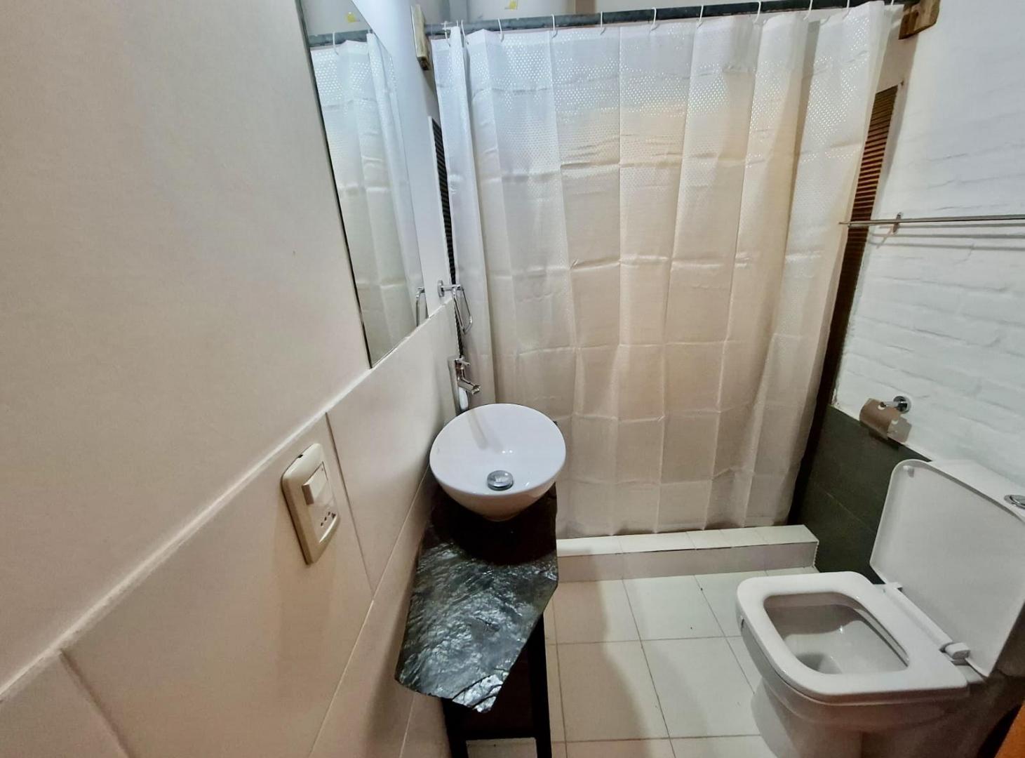 Foto de Casa en Riachuelo en alquiler de 1 dormitorio con patio, imagen 5