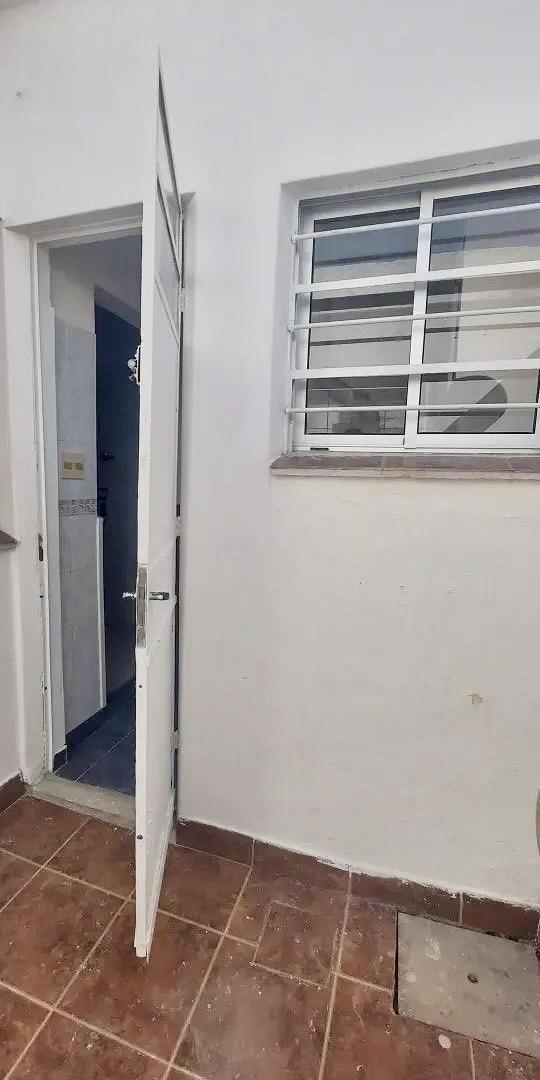 Foto de Apartamento en Alquiler Sin Gastos Comunes en Capurro, Montevideo, imagen 3