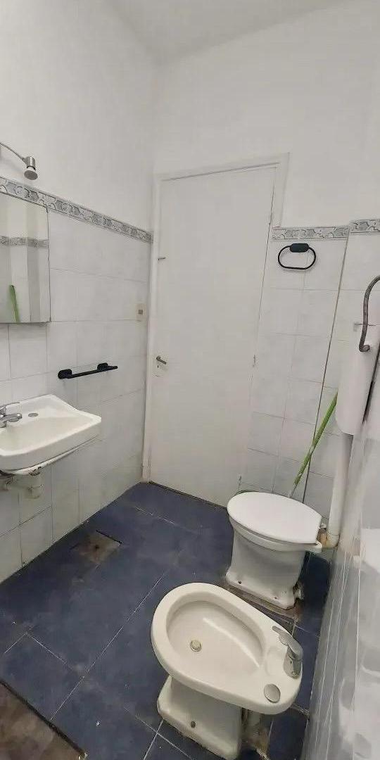 Foto de Apartamento en Alquiler Sin Gastos Comunes en Capurro, Montevideo, imagen 2