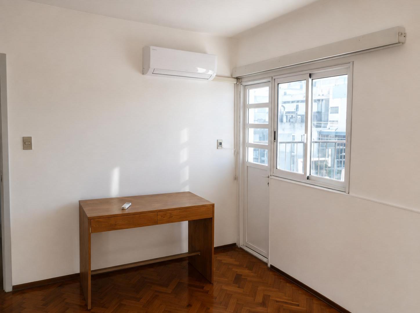 Foto de Penthouse de 1 dormitorio en Alquiler en el Centro, Montevideo, imagen 2