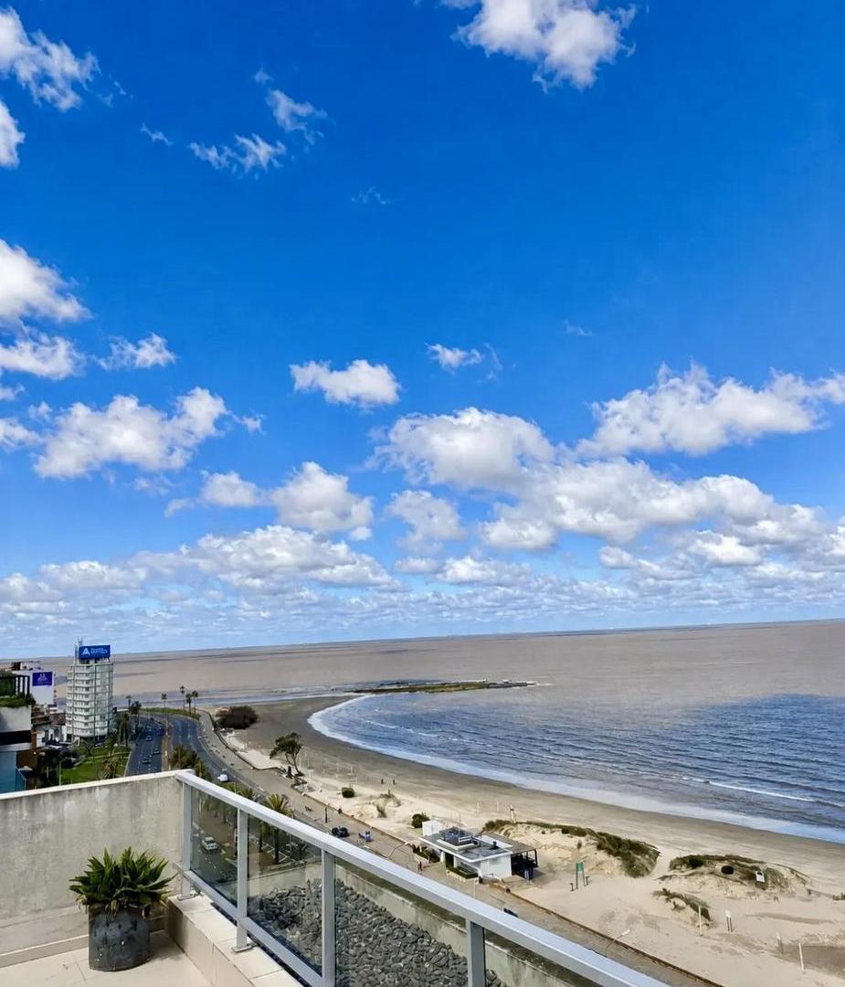 Foto de Alquiler de Monoambiente con balcón y vista al río en Malvín, Montevideo, imagen 3