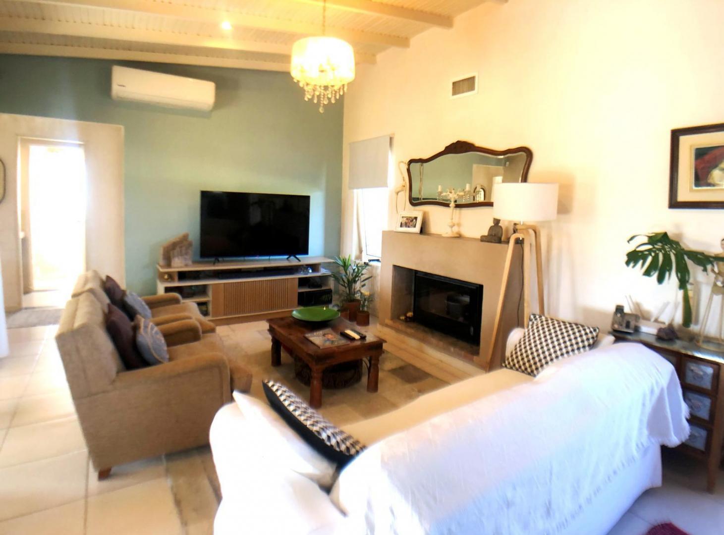 Foto de Colonia - Venta casa de 2 dormitorios y parque en excelente zona, imagen 1