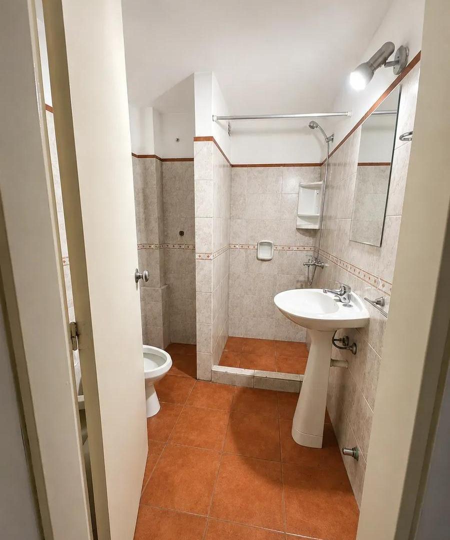 Foto de Alquiler de Apartamento de 2 dormitorios en el Centro, Montevideo, imagen 5