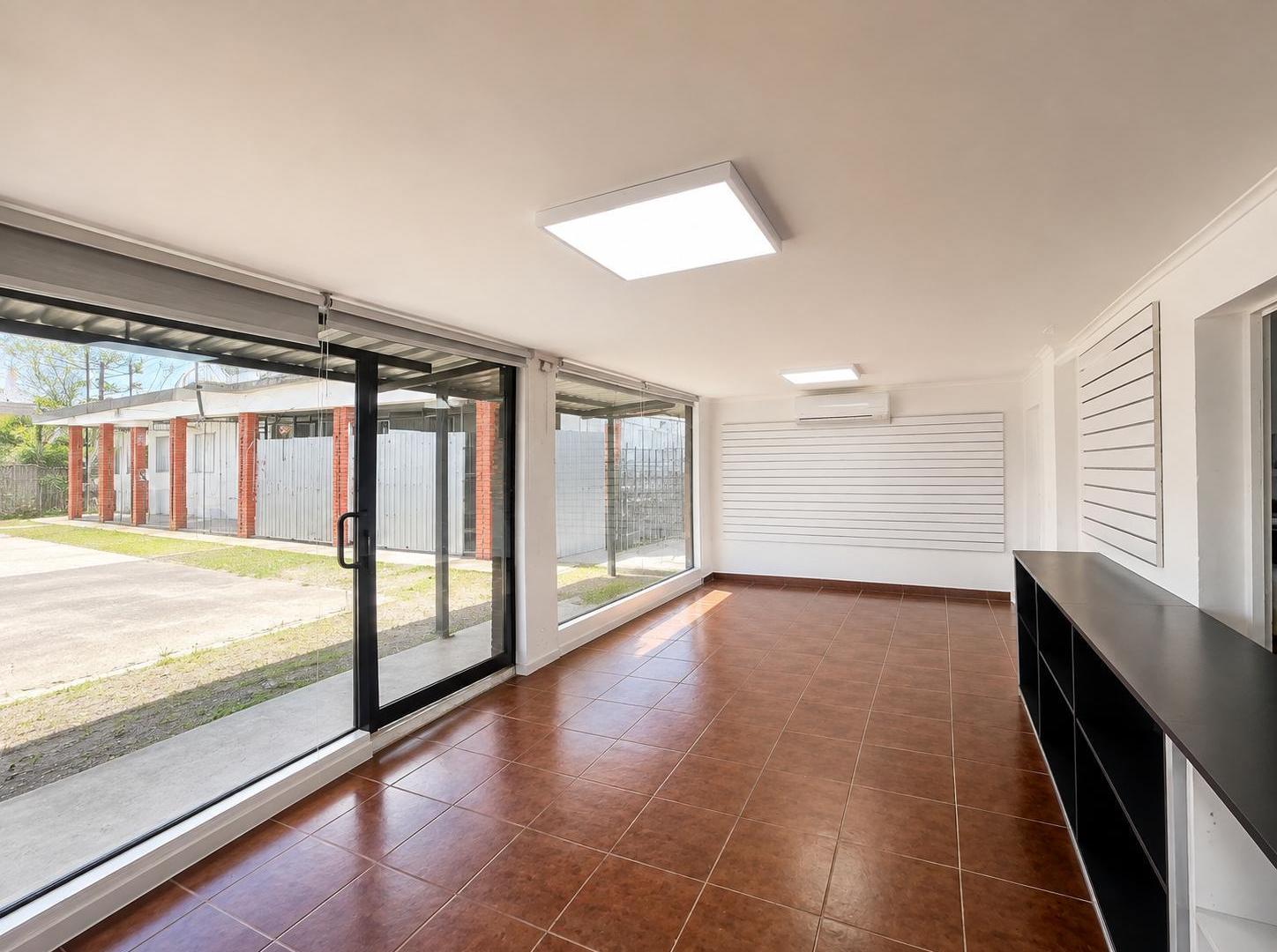 Foto de Alquiler de Local de 240 m² en el Real de San Carlos, Colonia del, imagen 5