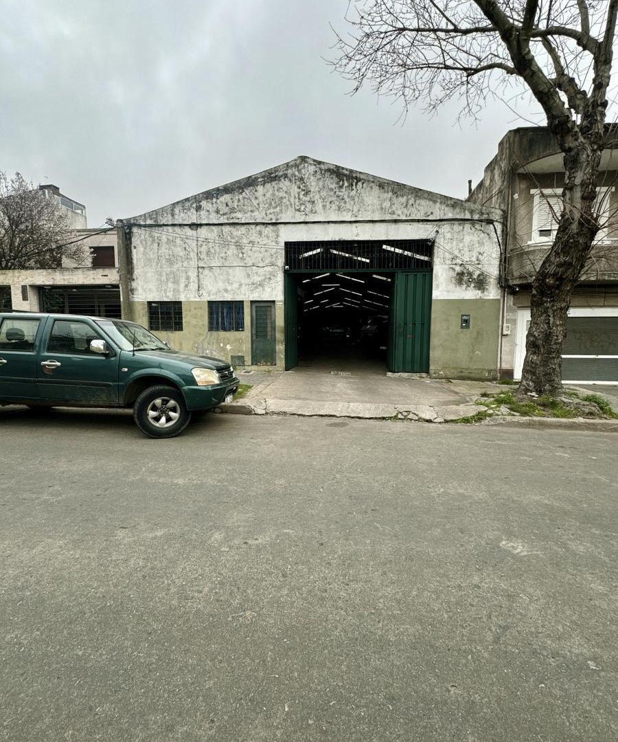 Foto de Venta de Predio Comercial en Parque Batlle, Montevideo, imagen 1