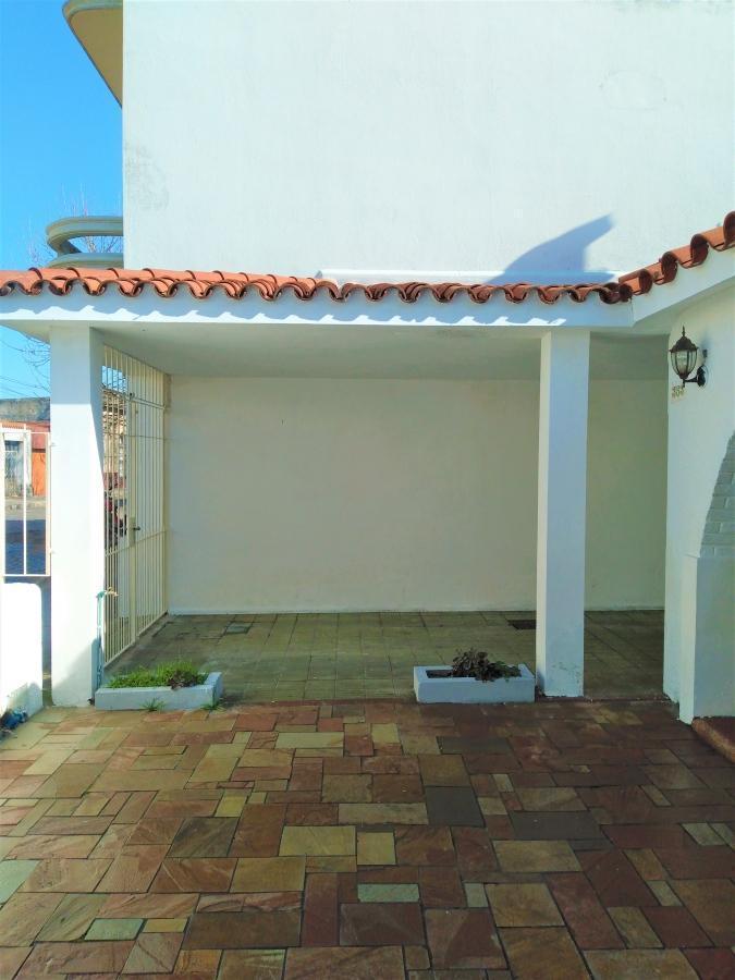 Foto de Venta - Casa de 4 dormitorios - Carmelo - Zona centro, imagen 1