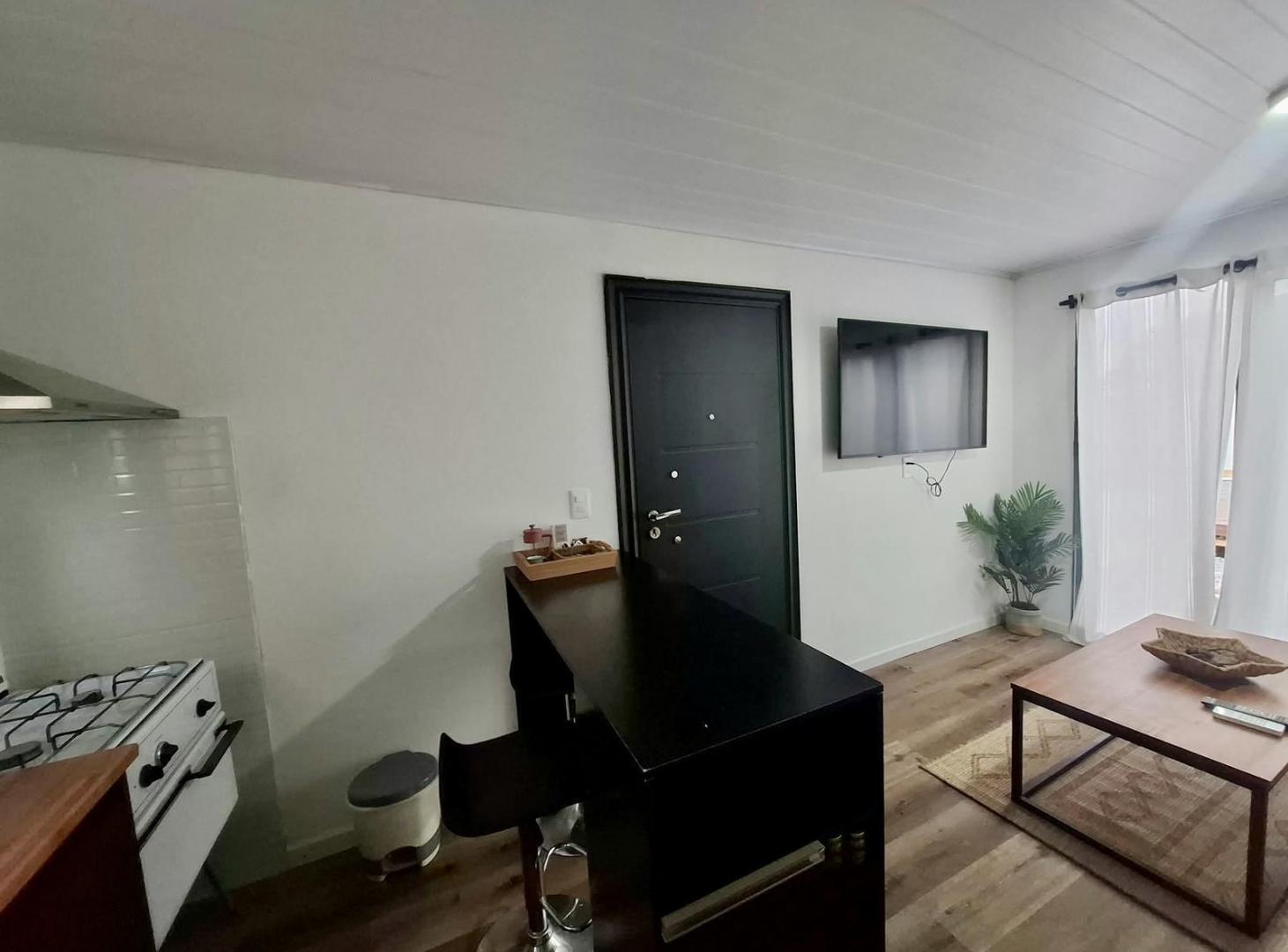 Foto de Alquiler de casa de 1 dormitorio con ingreso de vehículo en Colonia, imagen 2