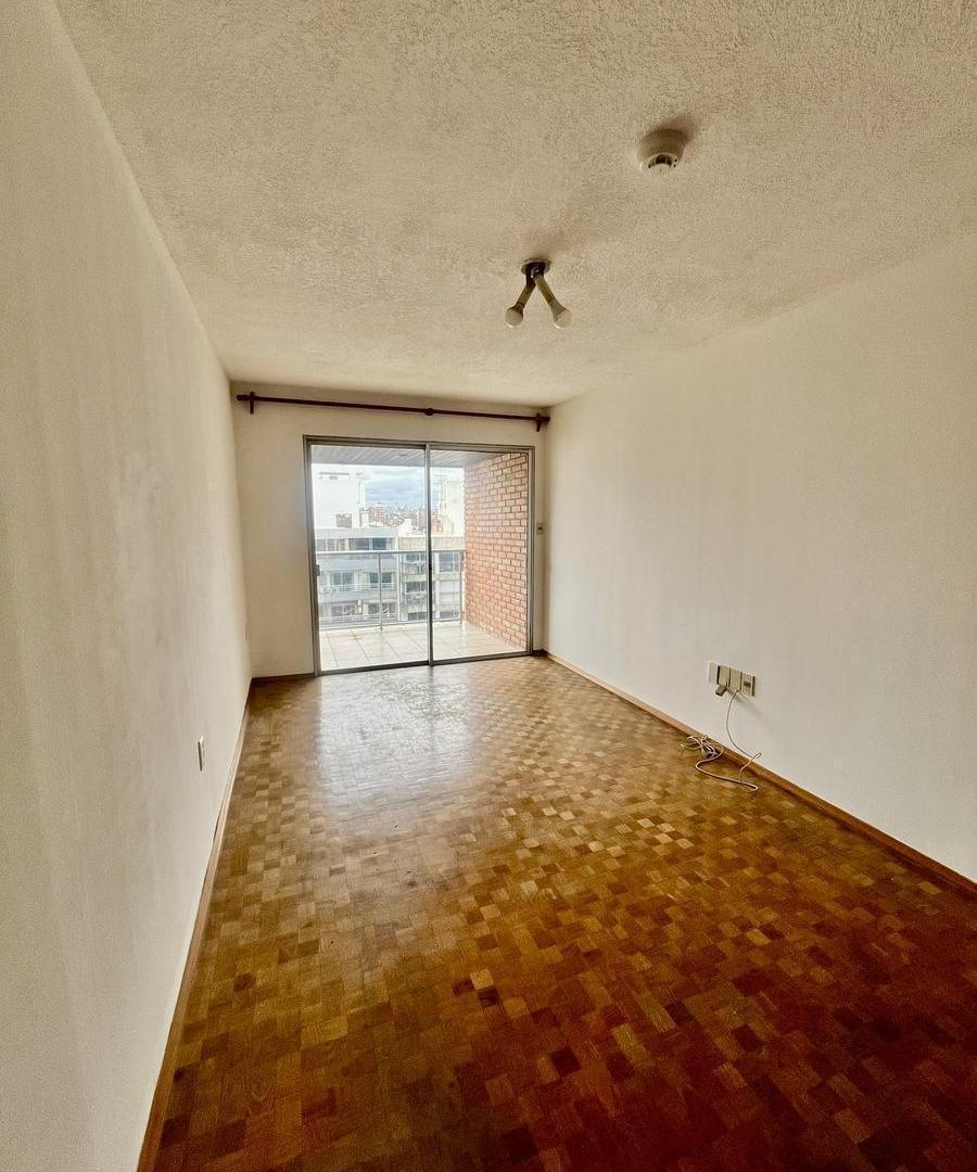 Foto de Alquiler de Monoambiente con balcón en Pocitos, Montevideo, imagen 5