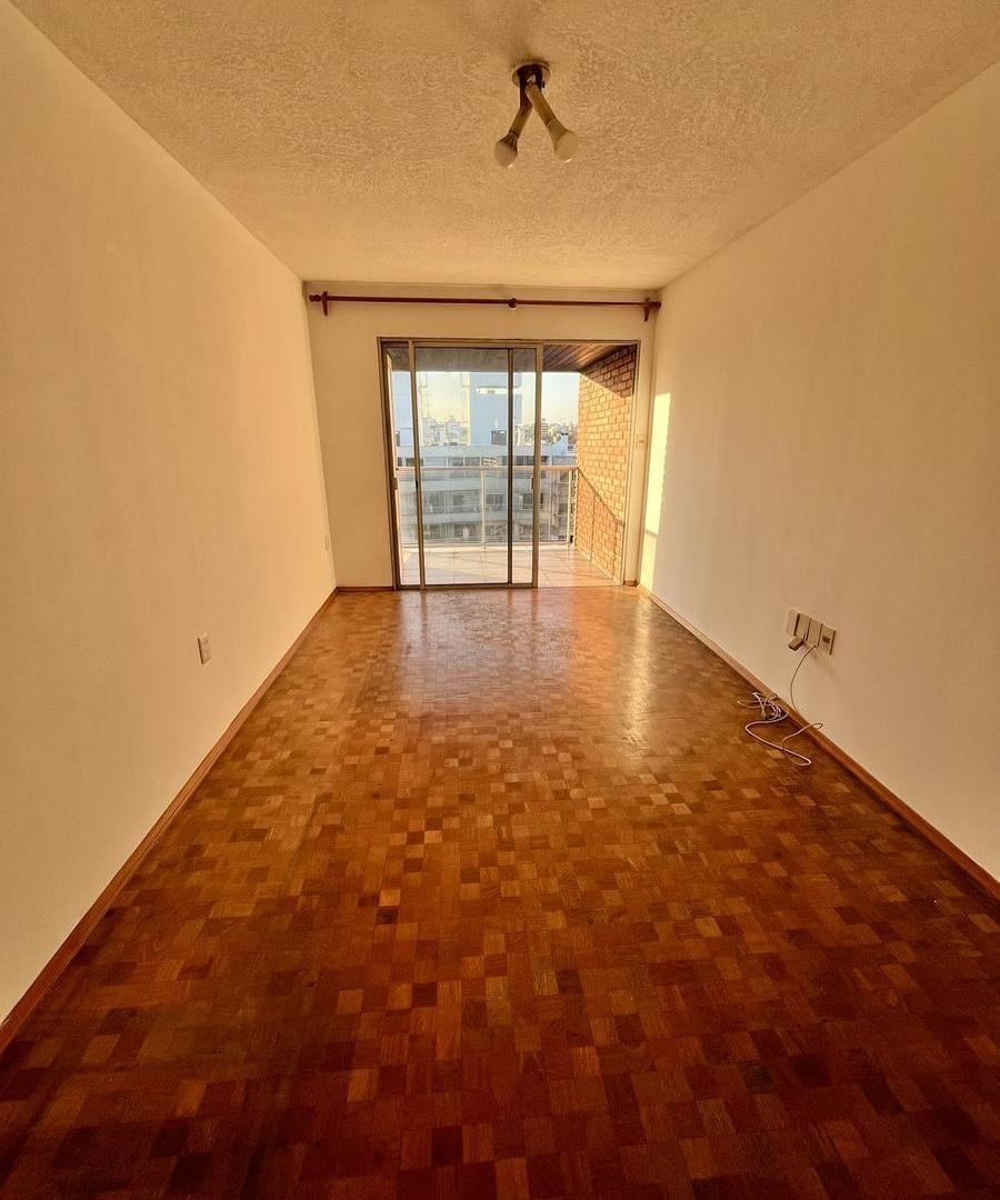 Foto de Alquiler de Monoambiente con balcón en Pocitos, Montevideo, imagen 5