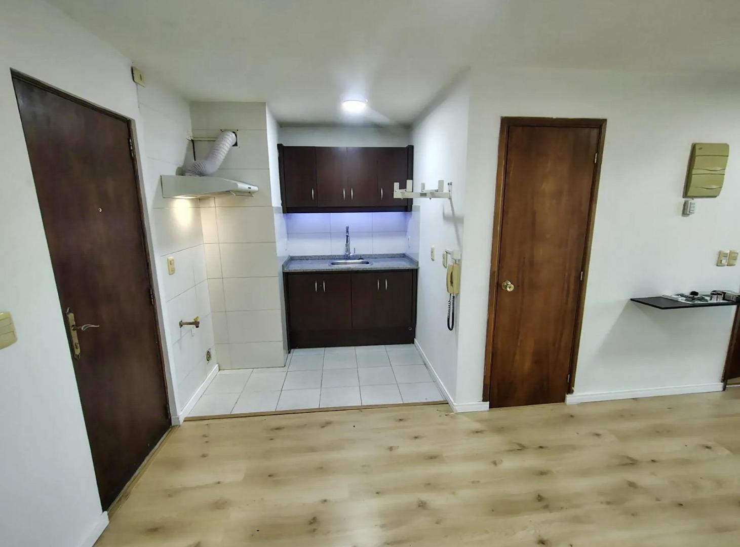 Foto de Alquiler de Apartamento de 1 dormitorio con balcón en Parque Rodó, imagen 2