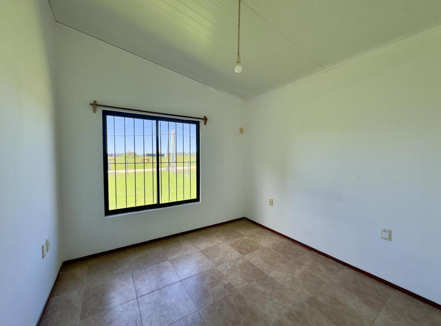 Foto de Alquiler de casa en Colonia con 2 dormitorios y patio, imagen 5