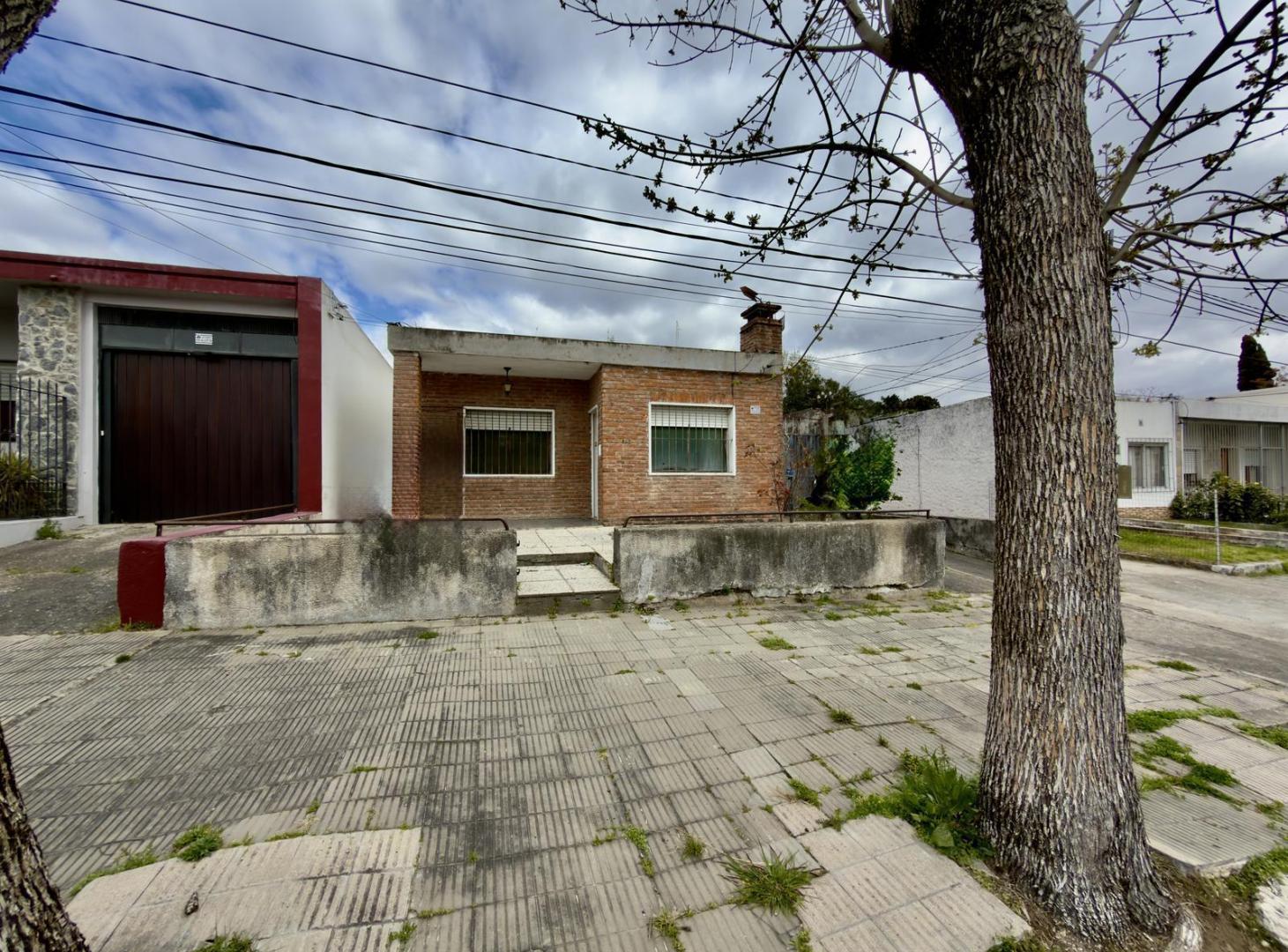 Foto de Venta de Casa Céntrica de 5 dormitorios en Colonia del Sacramento, imagen 1