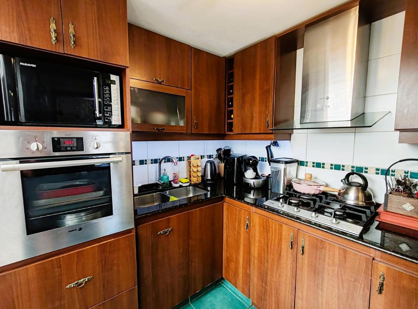 Foto de Venta de Casa de 2 dormitorios en La Figurita, Montevideo, imagen 3