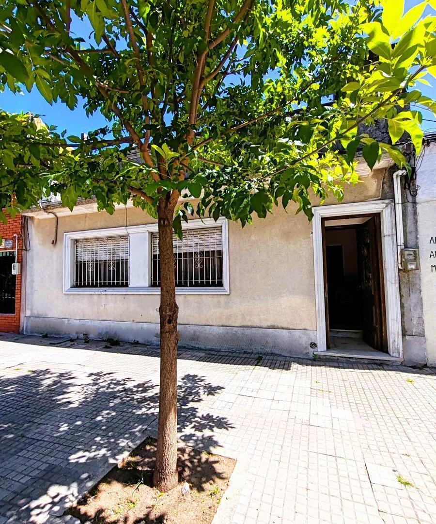 Foto de Venta de Casa de 2 dormitorios en La Figurita, Montevideo, imagen 1