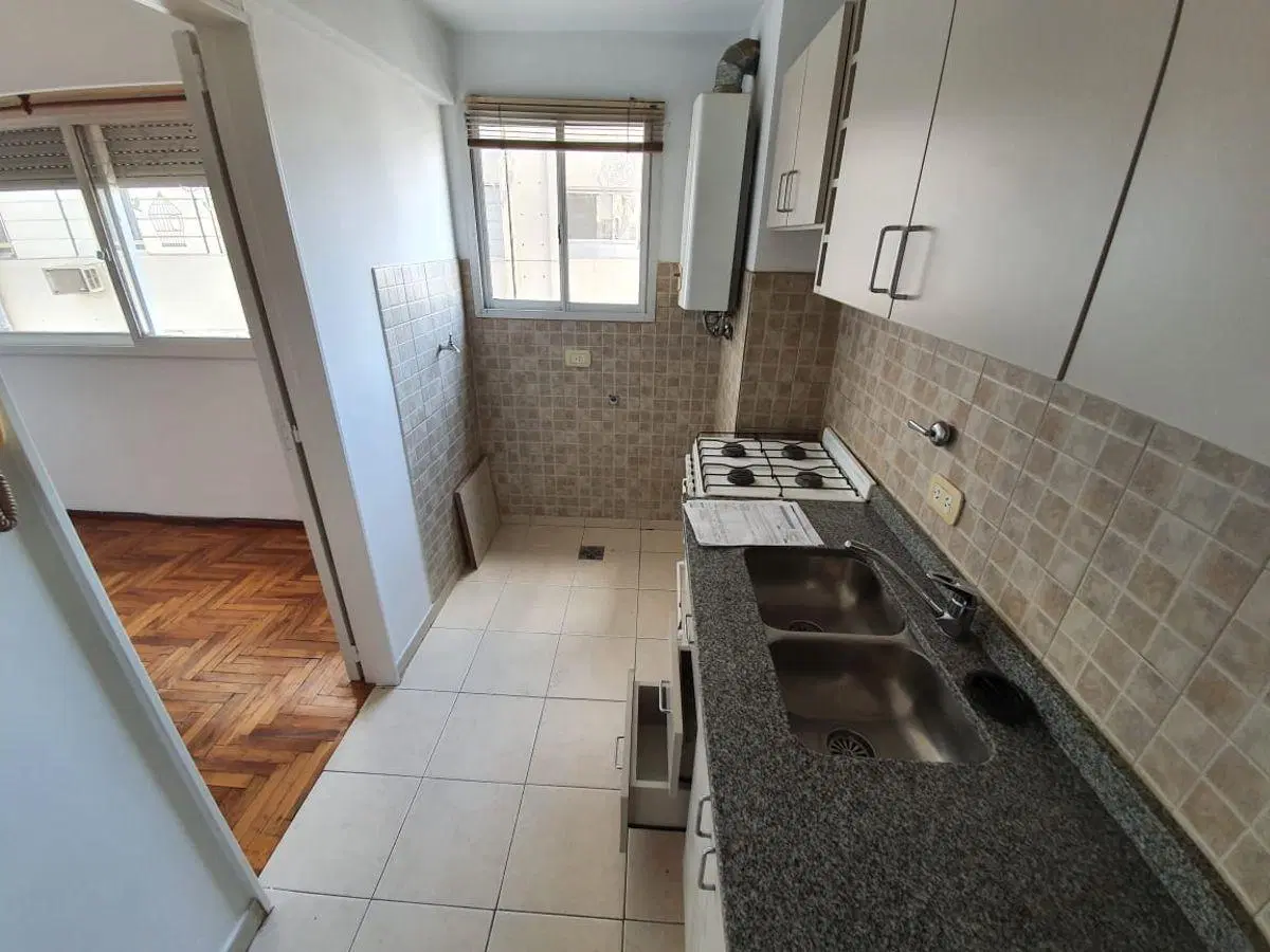 Sarmiento 633 4C ( San Lorenzo ) 4