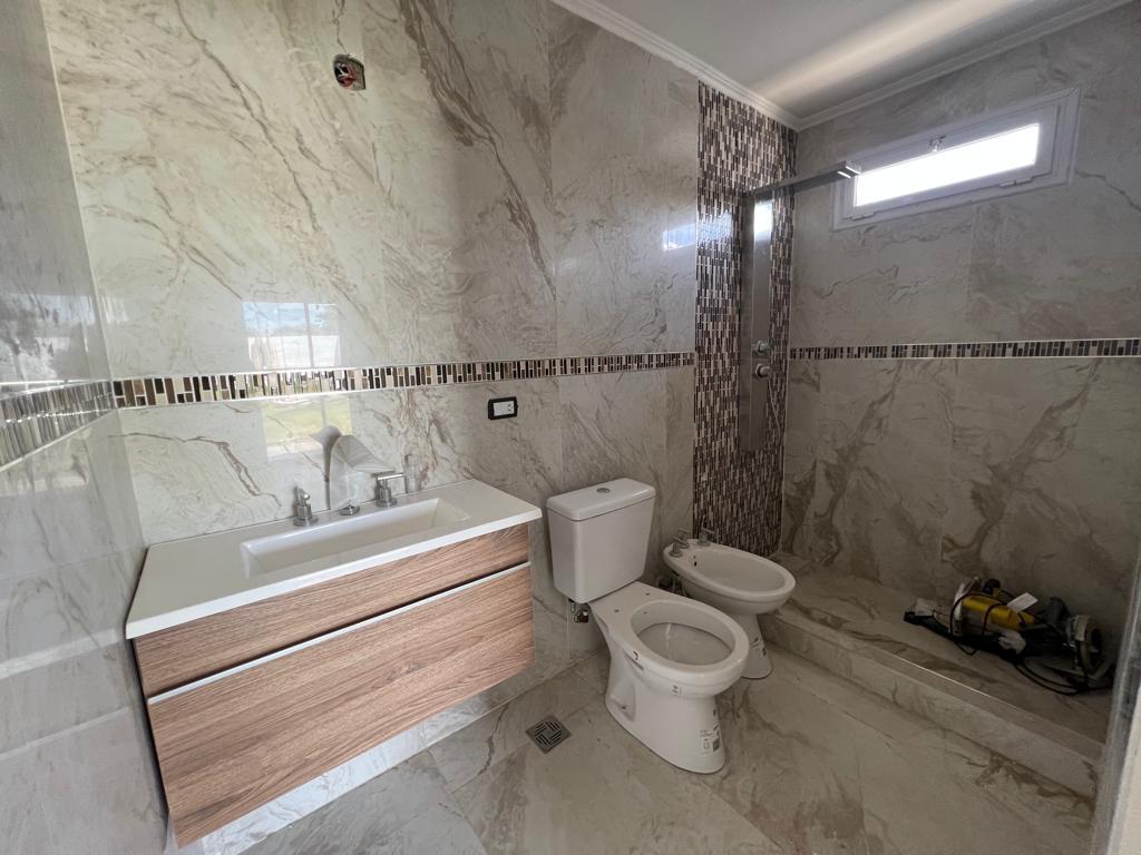 Venta - Casa 3 Dorm. - Portales del Tala 3