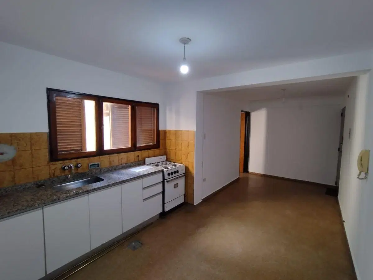 VENTA- DEPARTAMENTO 2 DORMITORIOS- CENTRO 4