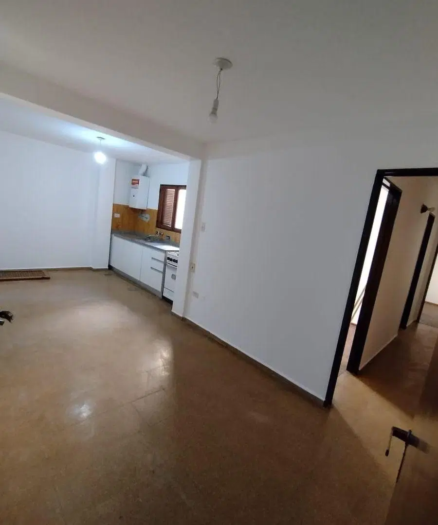 VENTA- DEPARTAMENTO 2 DORMITORIOS- CENTRO 3