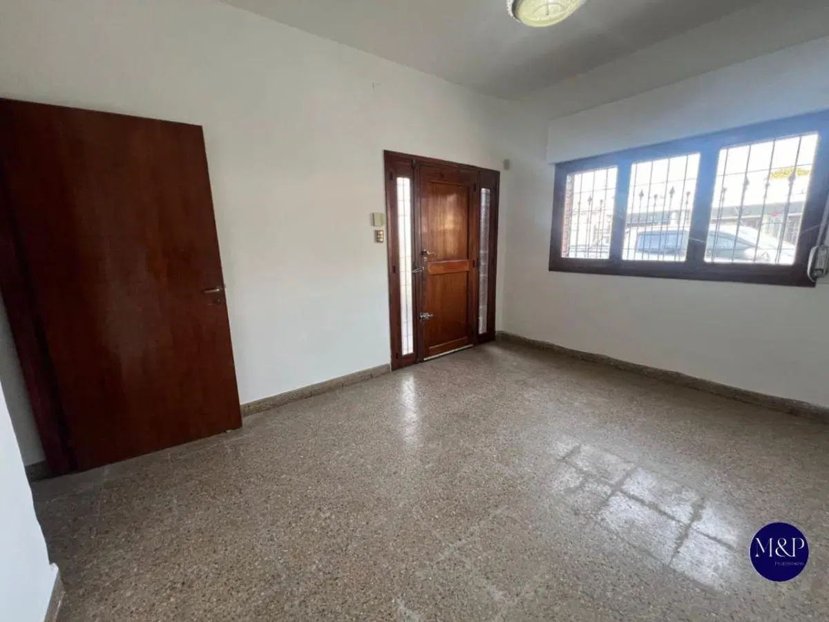 ALQUILER- CASA 3 DORMITORIOS- MARIANO BALCARCE 1