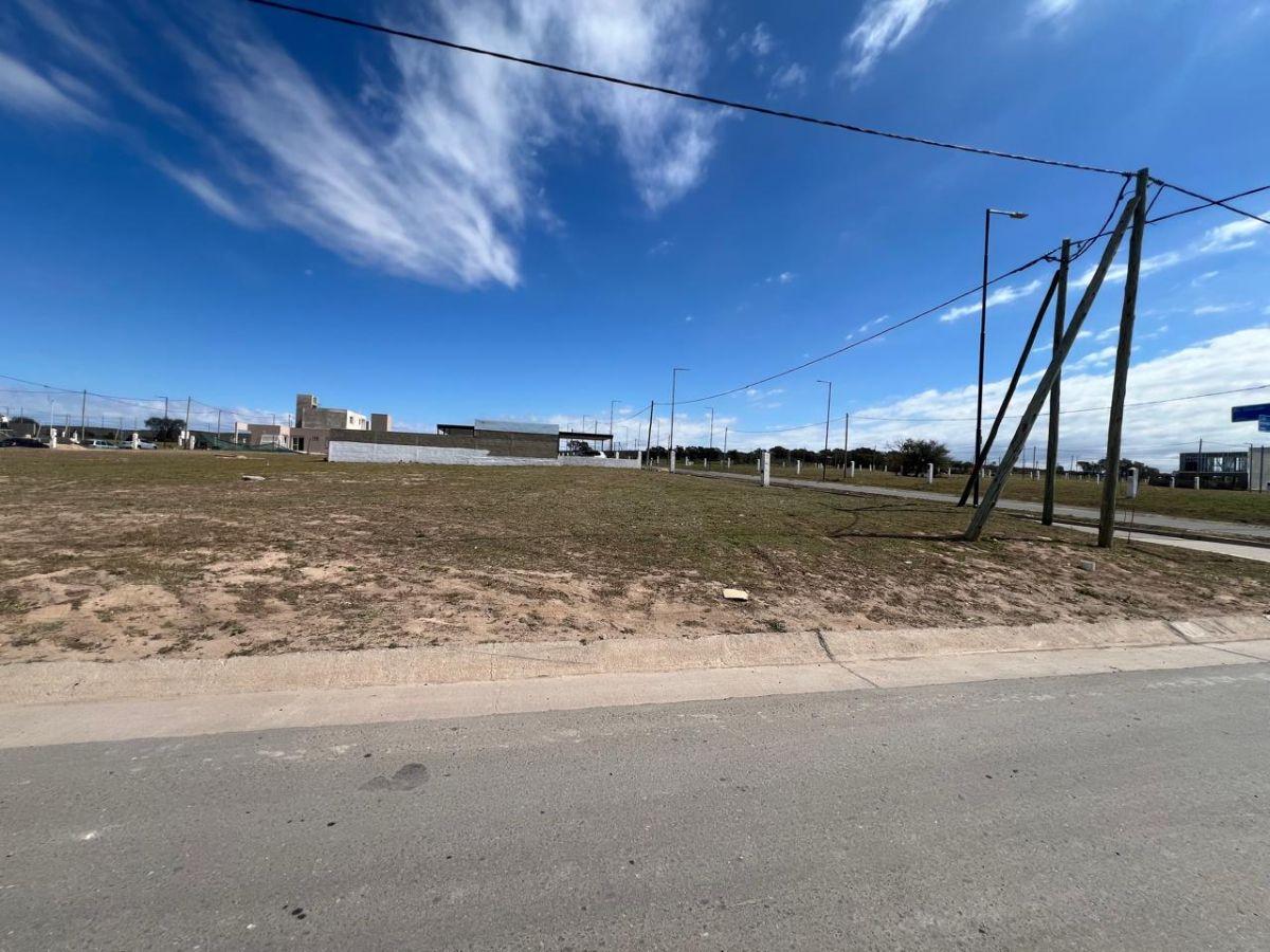 Foto de VENTA- LOTE ESQUINA 275M2- DOCTA CENTRAL, imagen 1