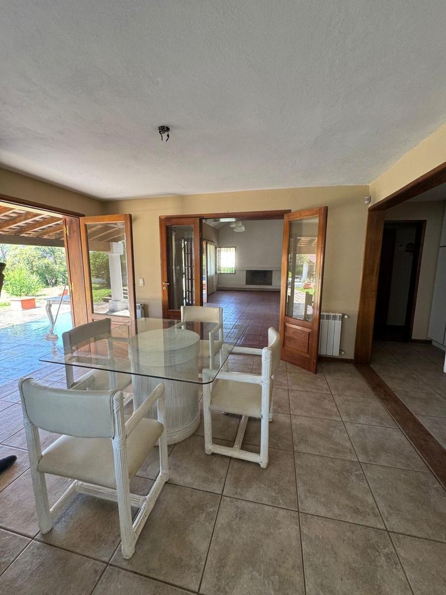 Casa en Villa Allende Golf- Pileta y Quincho