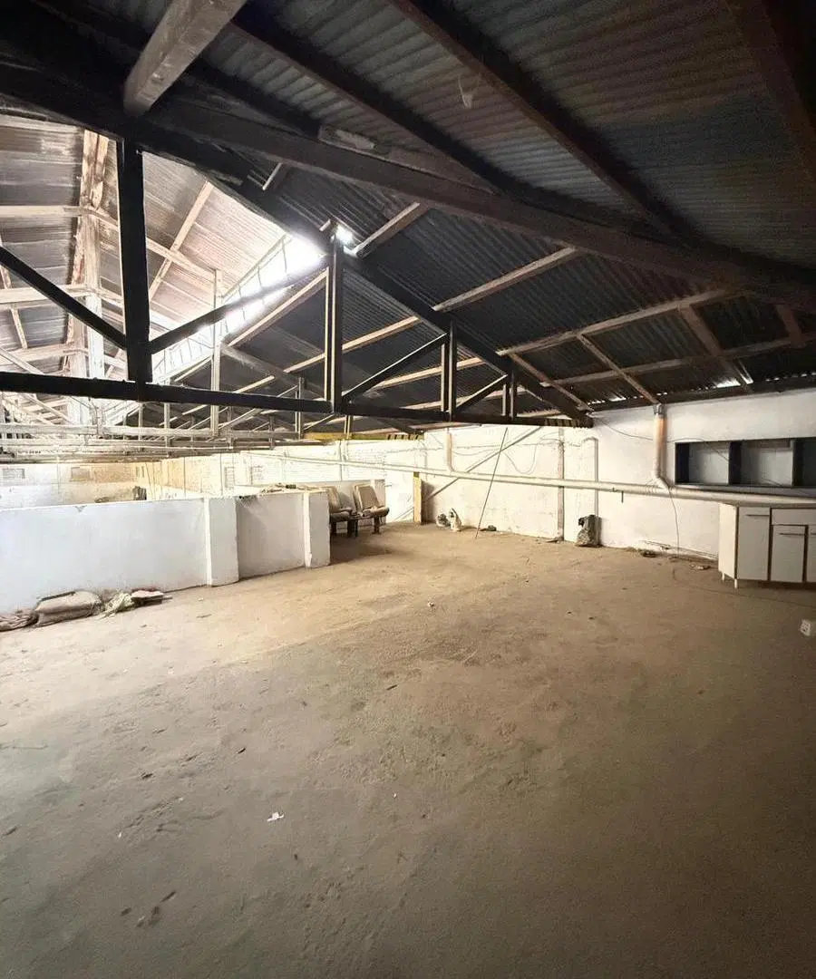 EXCELENTE GALPÓN! En alquiler - 700 m2 - en pleno barrio General Paz 3