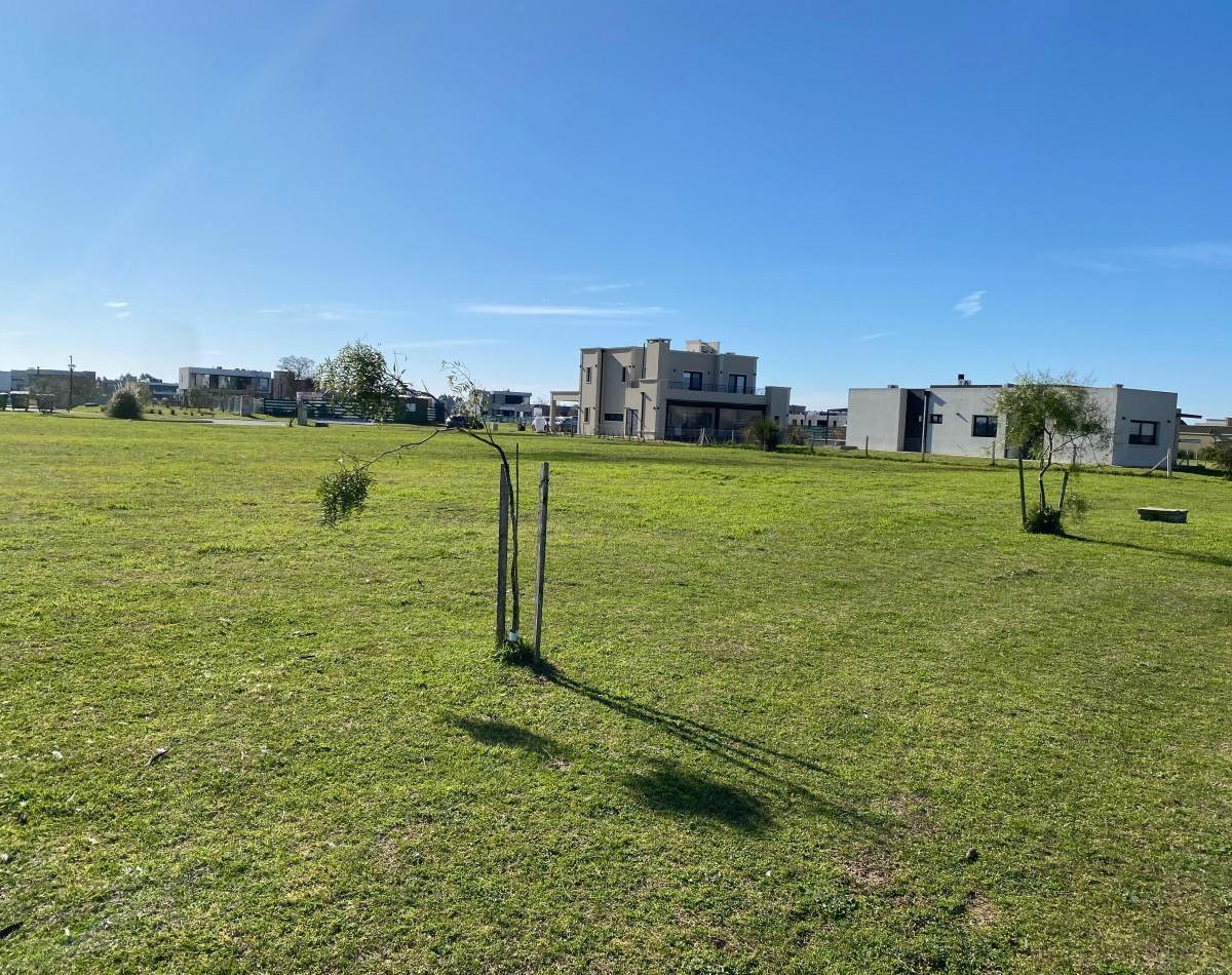 Exclusivo Lote en Sebatian Gaboto de 668