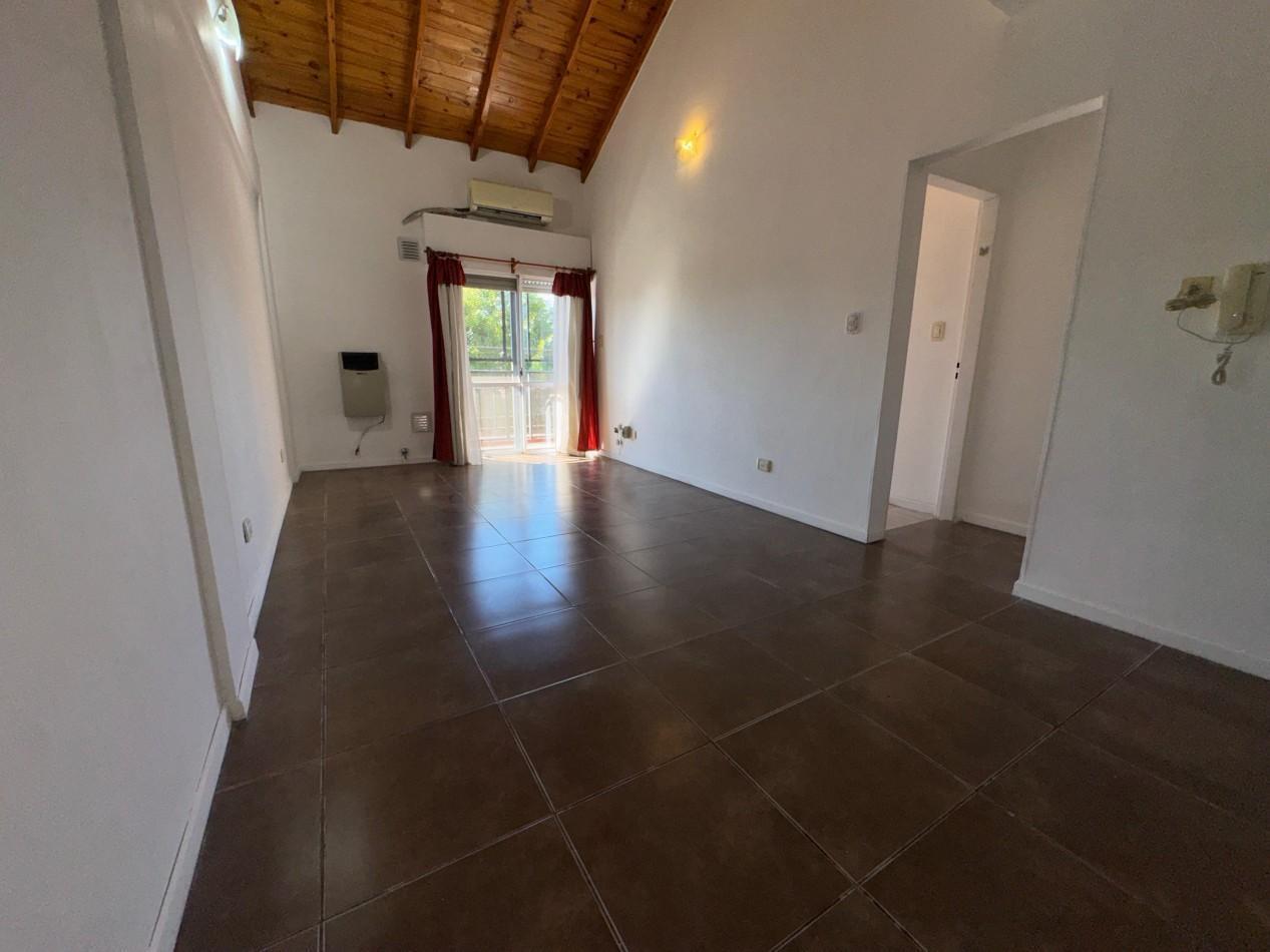 Foto de VENTA DEPARTAMENTO CON COCHERA EN EZPELTA, imagen 2