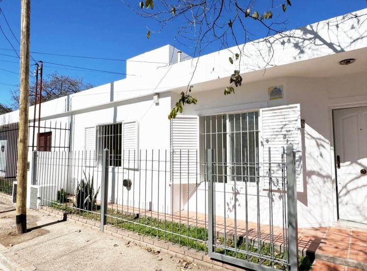 CASA EN ALQUILER - A MTS AV. SANTA ANA - PATIO - GARAGE 5