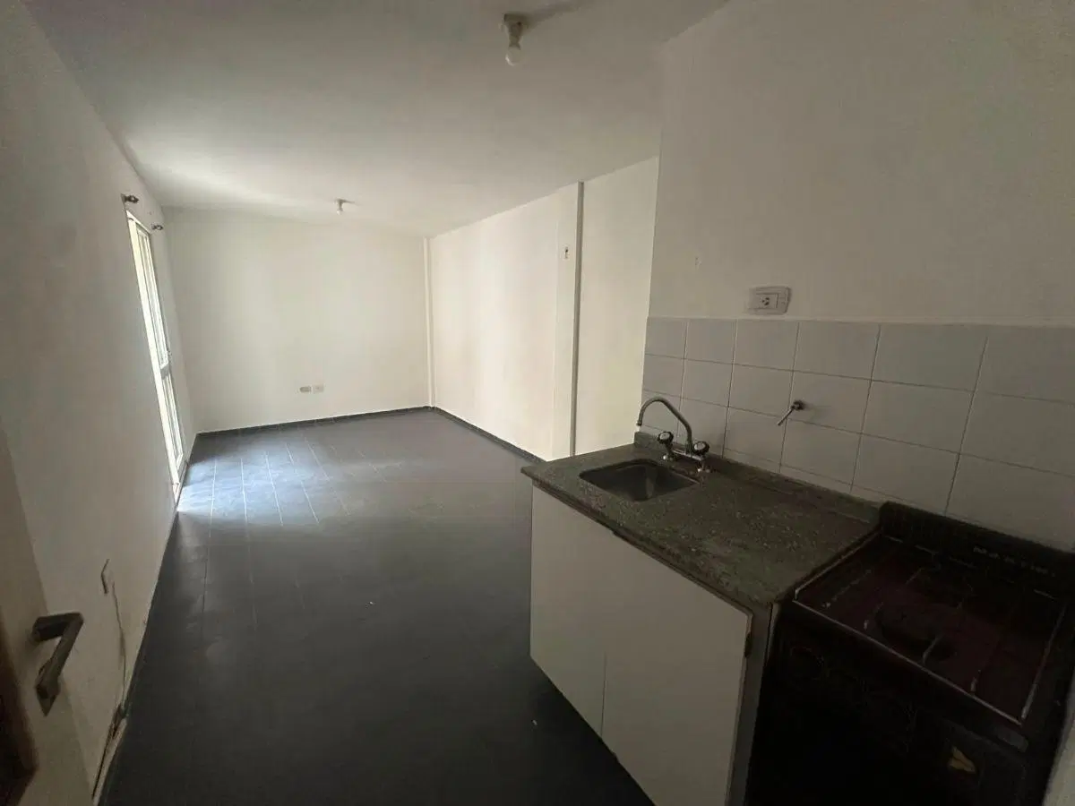 MONOAMBIENTE EN ALQUILER – CENTRO – SANTA FE 338 - CON LUZ Y GAS 3