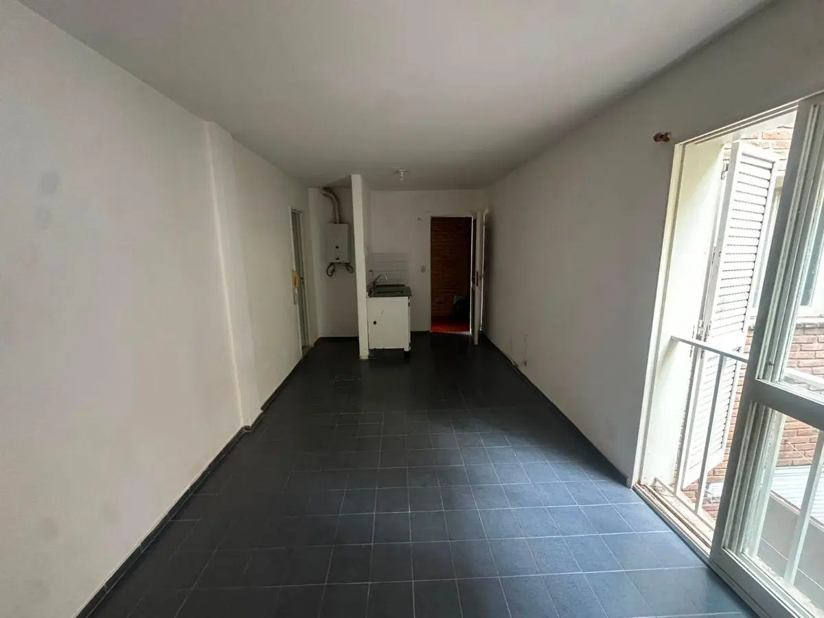 MONOAMBIENTE EN ALQUILER – CENTRO – SANTA FE 338 - CON LUZ Y GAS 4