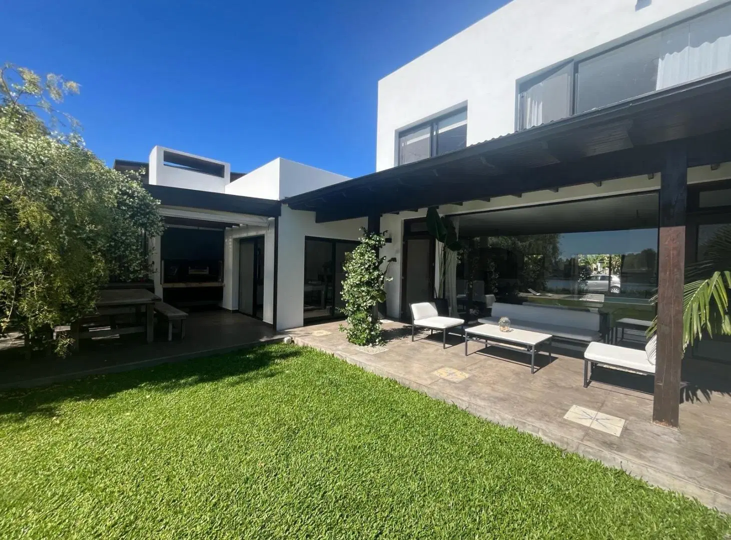 Casa Barrio Altamira al lago 8