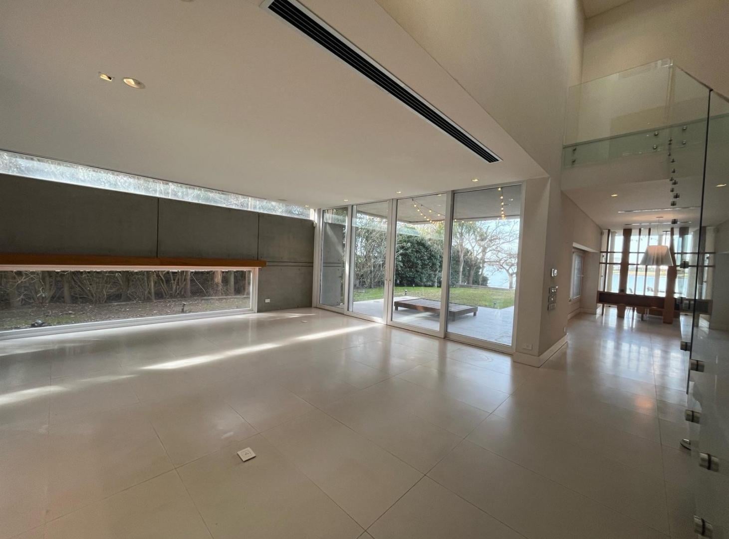 Foto de Casa al lago Barrio La Isla, Primera linea al lago central., imagen 1