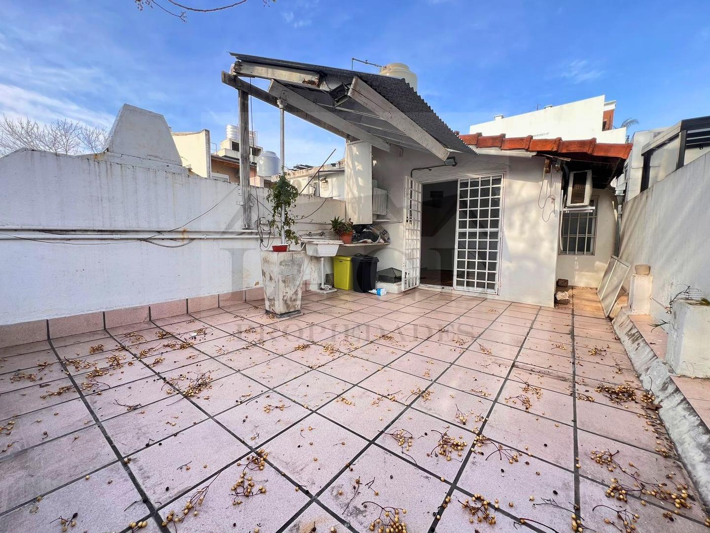 PH 3 AMB FRENTE SIN EXPENSAS CON TERRAZA RECICLADO