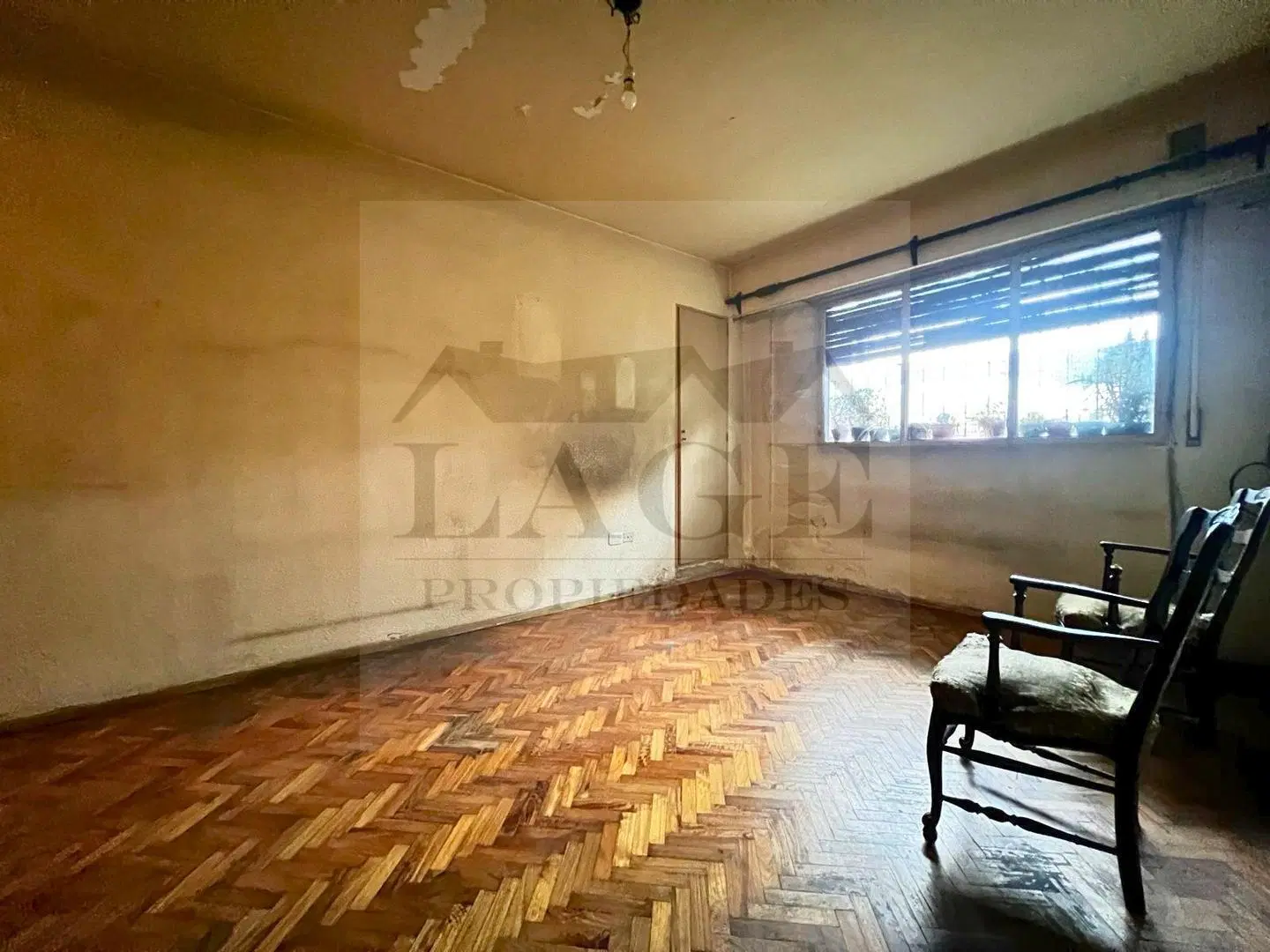 DEPARTAMENTO 3 AMB AL FRENTE CON PATIO A RECICLAR 2